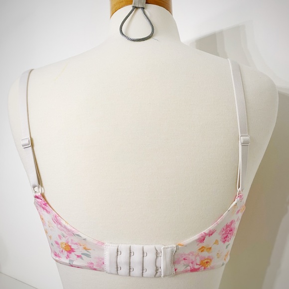 SET of Victoria Secret Padded and Wireless Maternity / Nursing Bras - 34DD - Picture 6 of 16